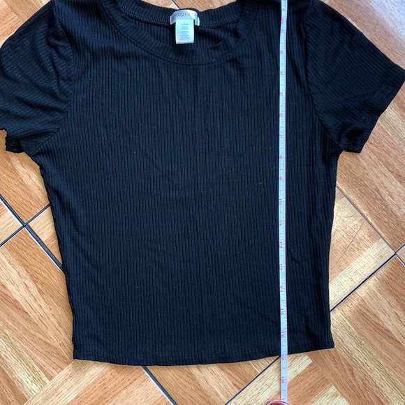 Donated Cropped Crew Neck Tee {Bozzolo} - NWOT - Picture 6 of 7
